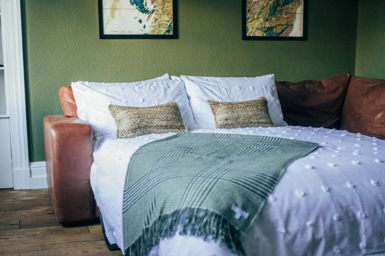 The Main Street Burrow - Your Perfect Hideaway St Boswells エクステリア 写真
